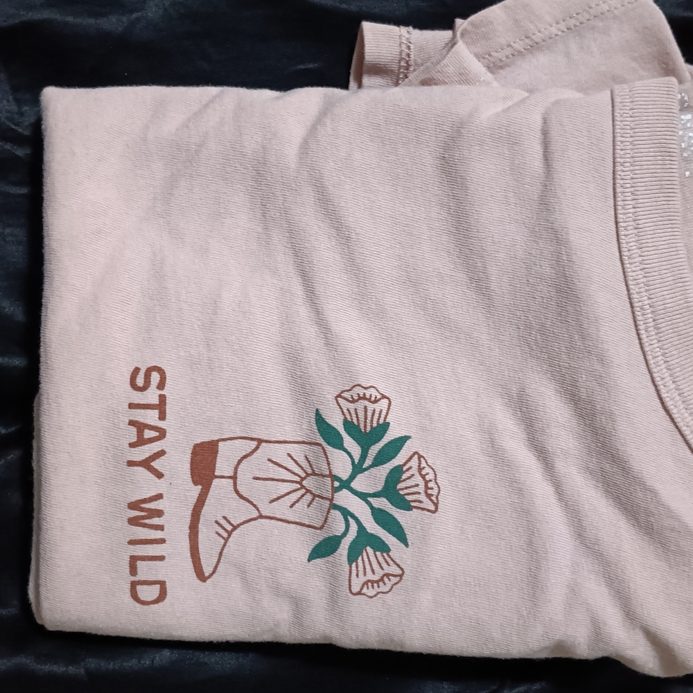 Old Navy Pink Short Sleeve Tee with Graphic